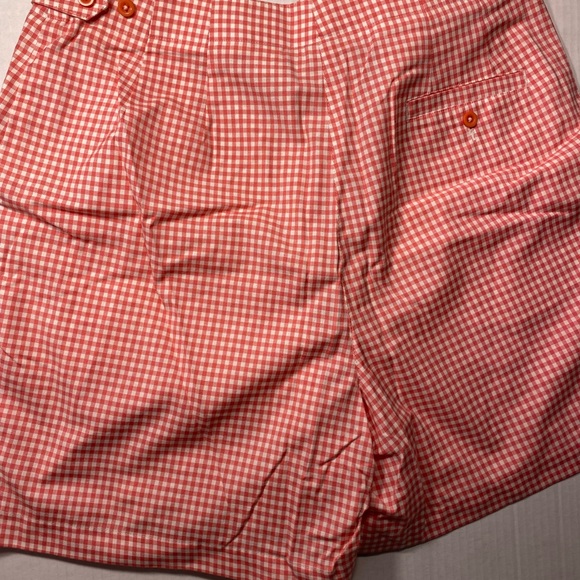 New Liz Claiborne coral gingham shorts!💛🧡 - Picture 3 of 5